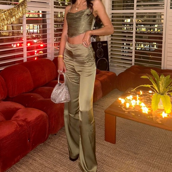 Zara green satin flare pants size medium high waisted - Picture 2 of 13